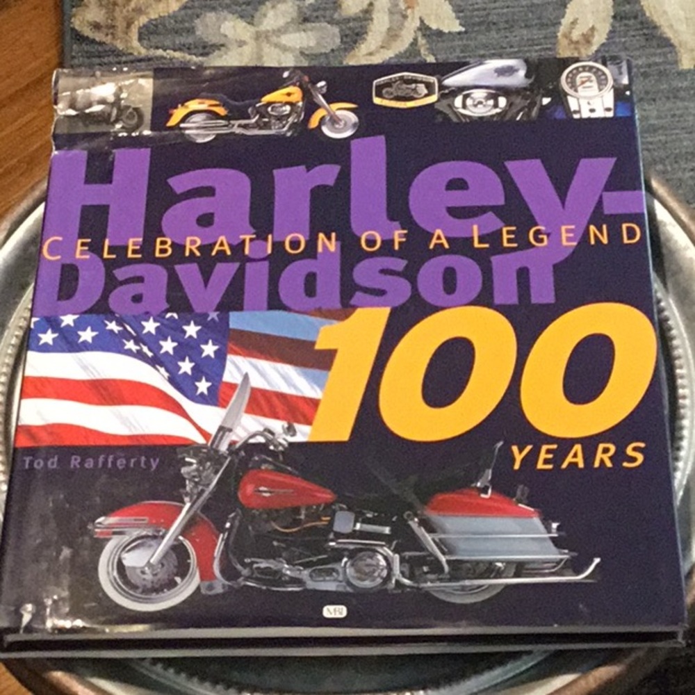 Harley Davidson - Celebration of a Legend Book